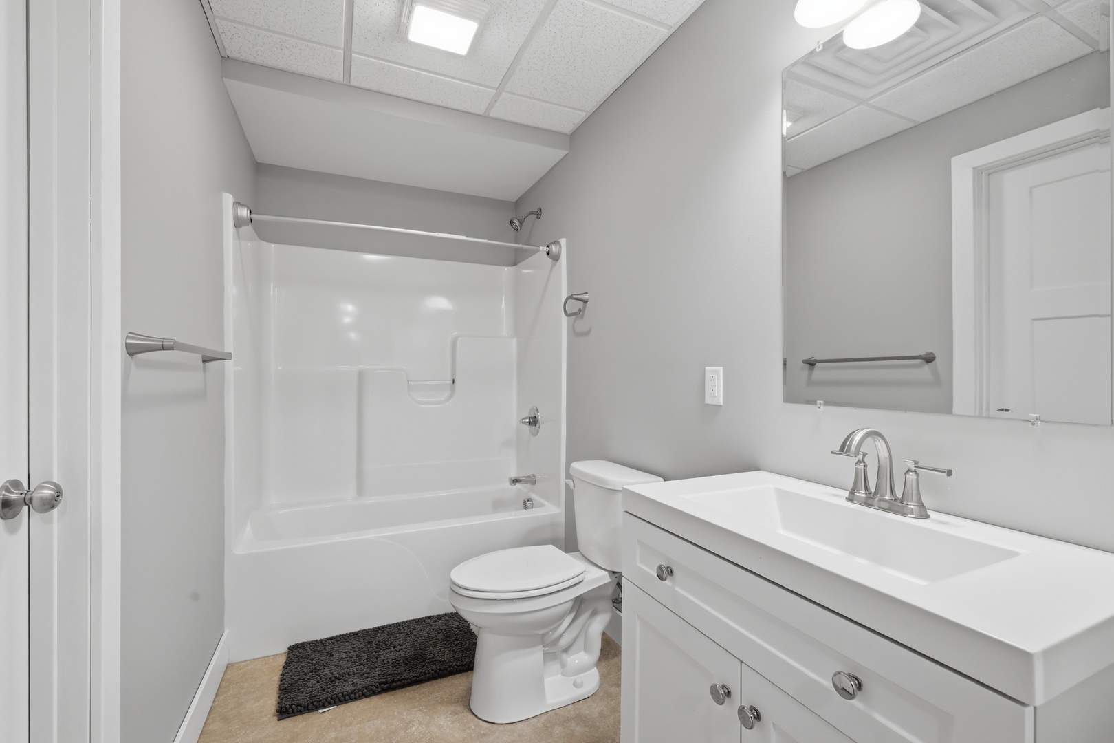 3675 Parrish Ridge Lane Goreville, IL 62939 - Photo 33 of 43 a bathroom with a sink toilet a shower and a mirror