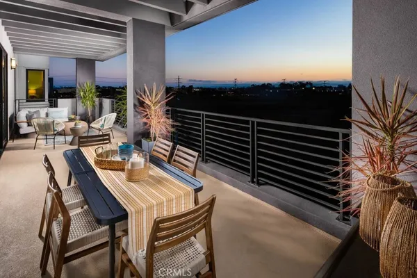 $1,488,800 | 16175 Dawn Way, Unit 207, Tustin, CA 92782