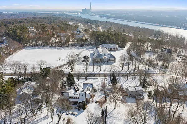 $3,900 | 29 Williston Road, Bourne, MA 02562