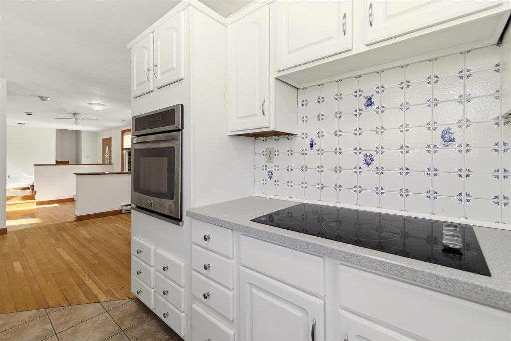 29 Williston Road Bourne, MA 02562 - Photo 5 of 34