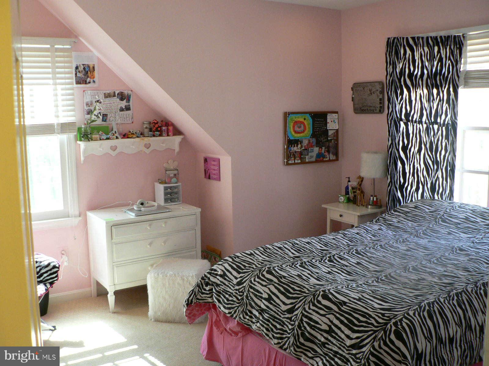 2 Barn Ridge Court Silver Spring, MD 20906 - Photo 15 of 29 Bedroom