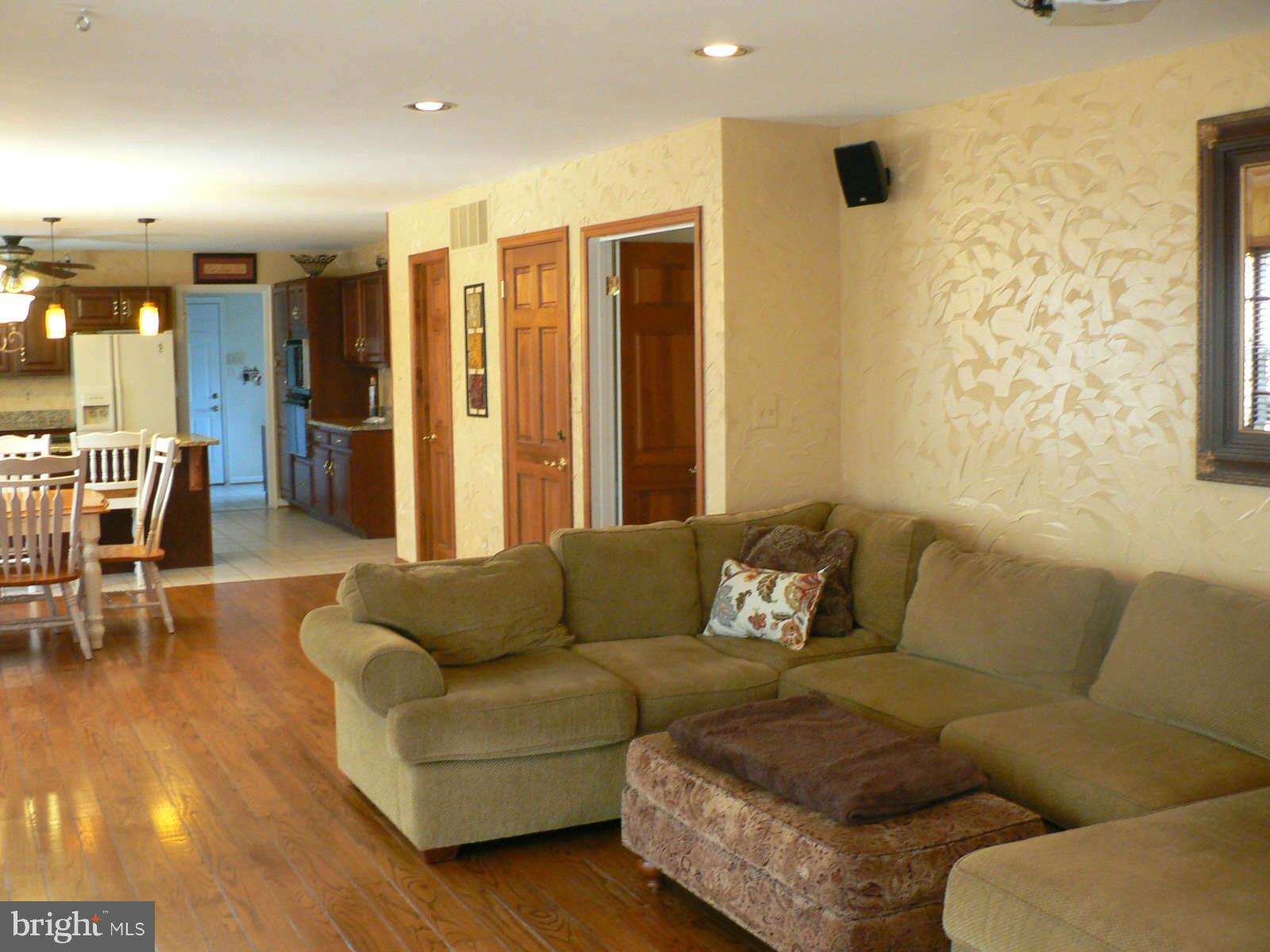 2 Barn Ridge Court Silver Spring, MD 20906 - Photo 6 of 29 Family Room