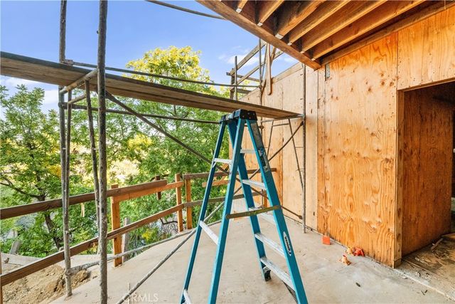 a view of an entryway