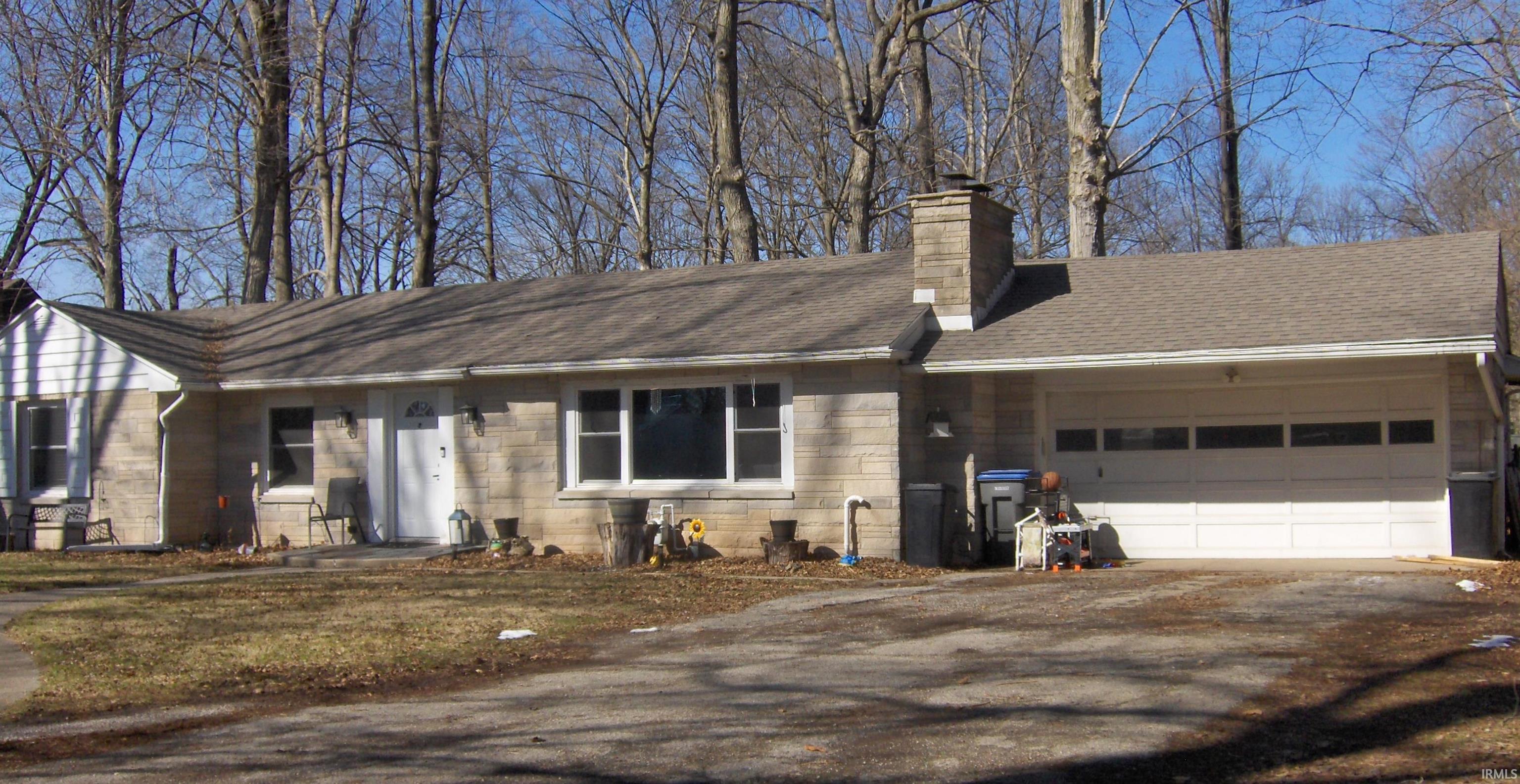 2109 Bashor Road Goshen, IN 46526 - Photo 2 of 18 Gallery Image 2