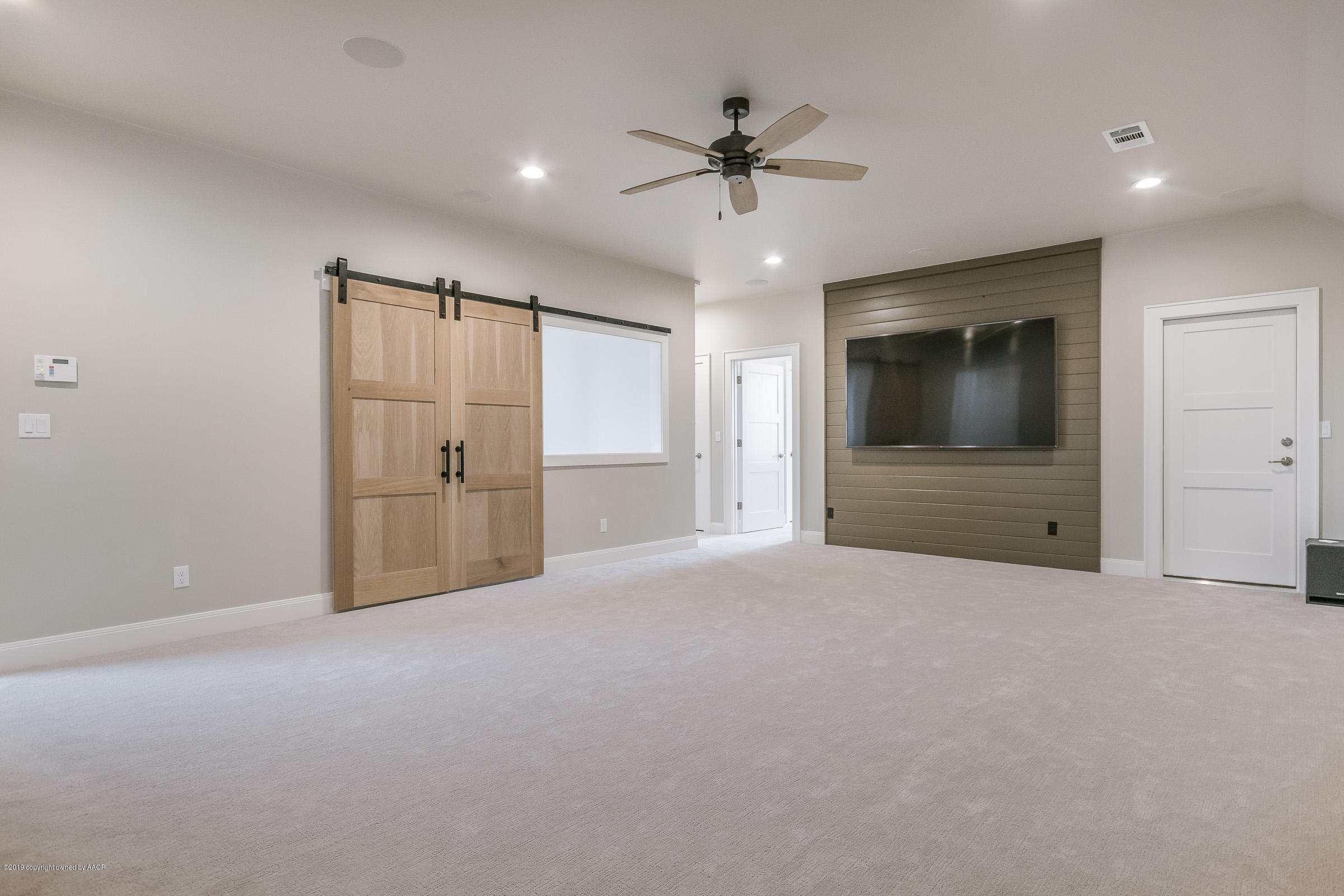 5600 Wesley Road Amarillo, TX 79119 - Photo 31 of 44 Upstairs Living Room