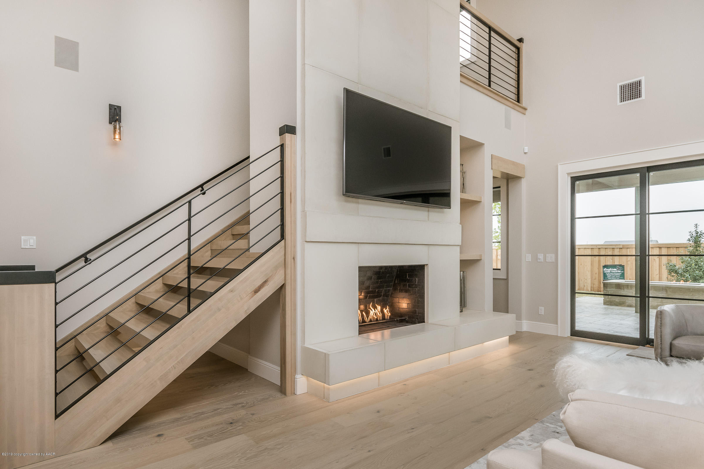 5600 Wesley Road Amarillo, TX 79119 - Photo 8 of 44 Living Room (3)