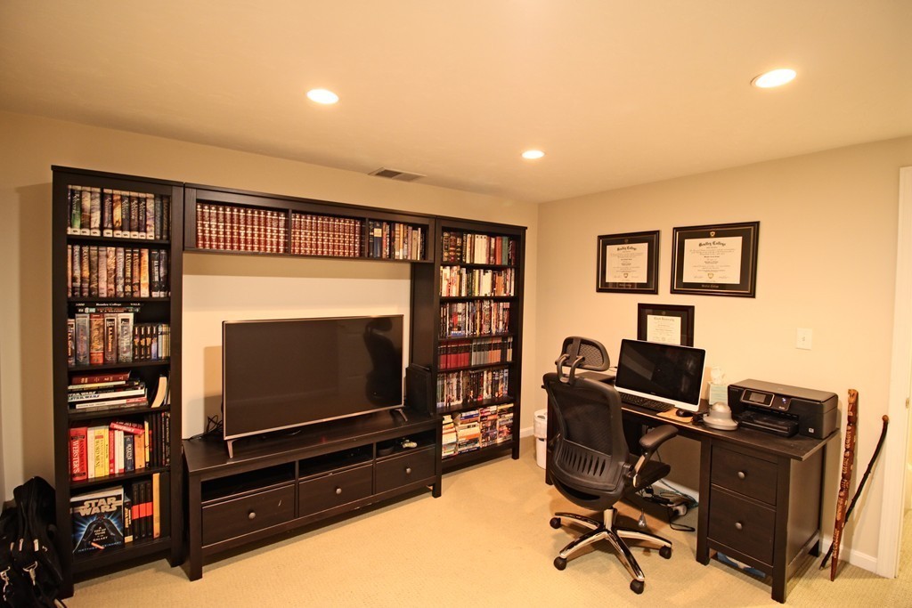 43 Padden Road Franklin, MA 02038 - Photo 20 of 26 Gallery Image 20