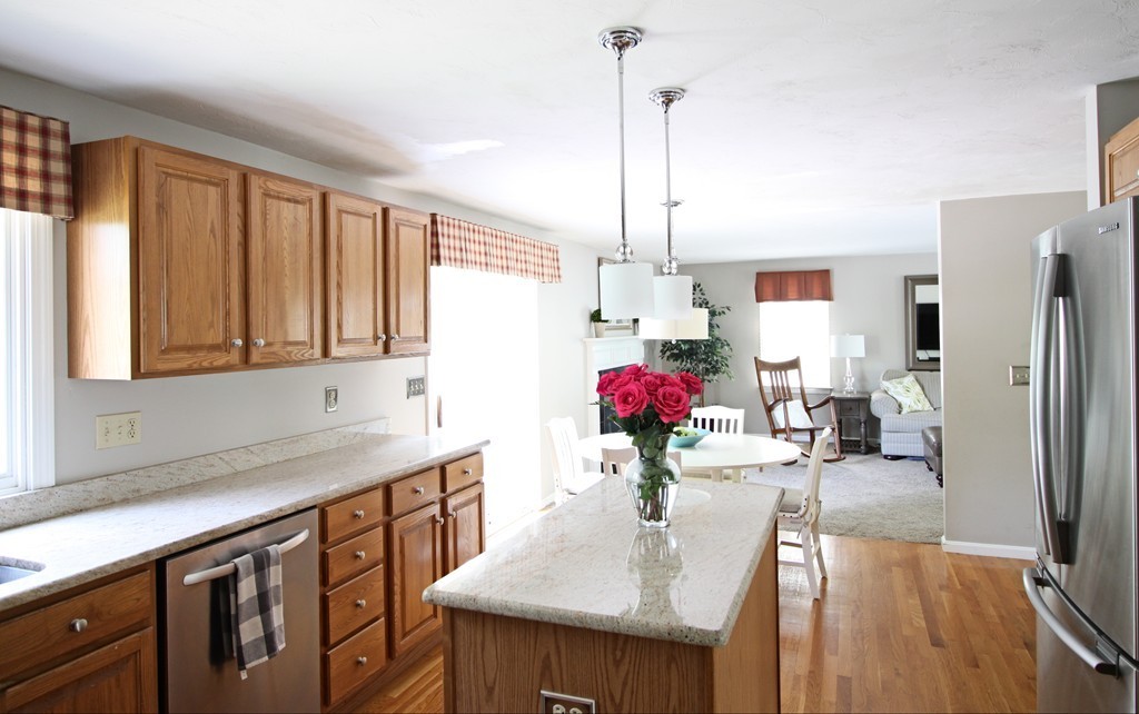 43 Padden Road Franklin, MA 02038 - Photo 7 of 26 Gallery Image 7
