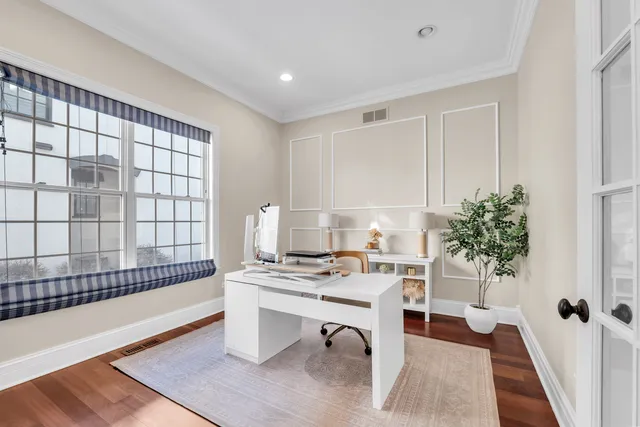 $1,200,000 | 749 East Sunnyside Avenue, Libertyville, IL 60048