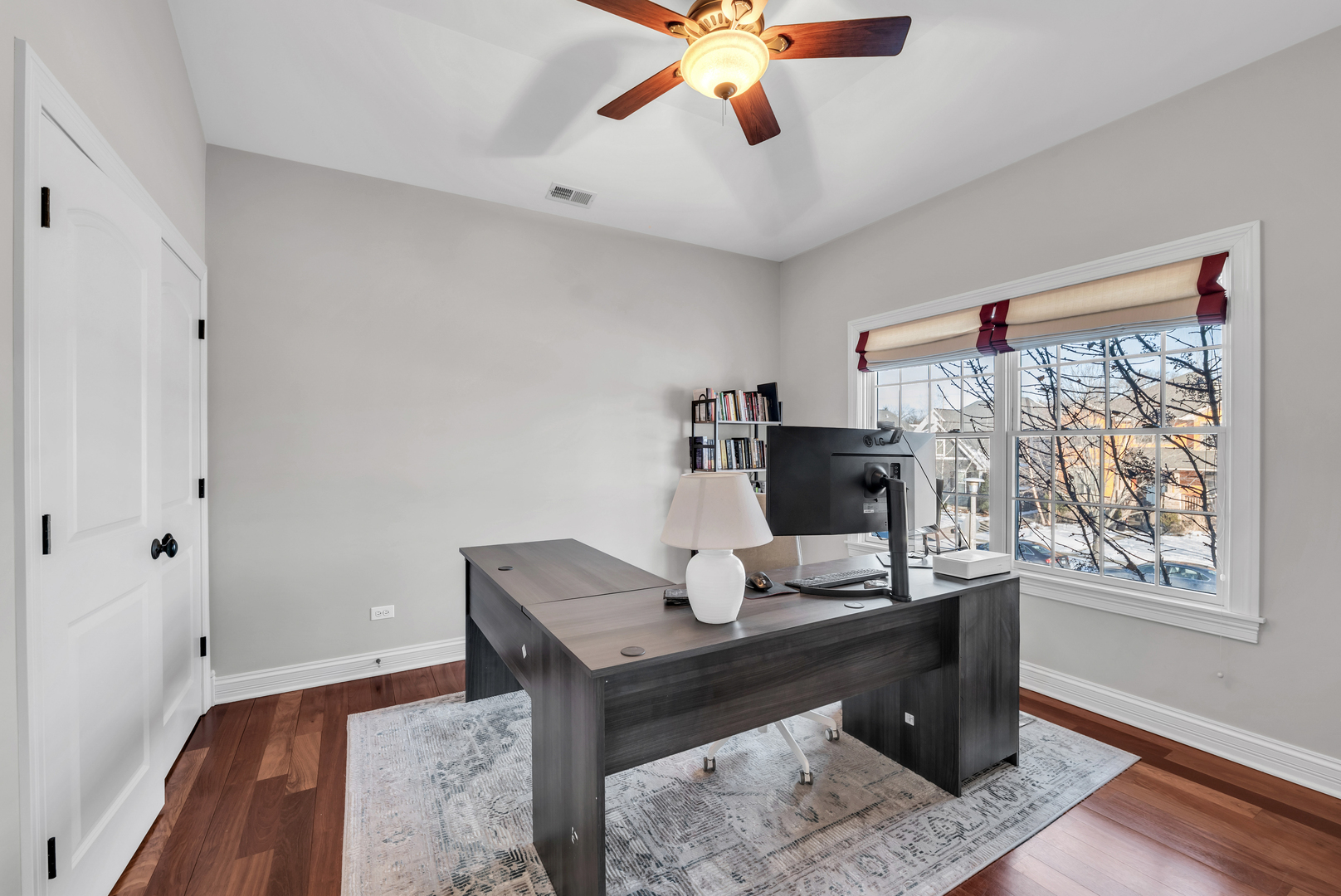 749 East Sunnyside Avenue Libertyville, IL 60048 - Photo 28 of 54 a workspace with furniture and window