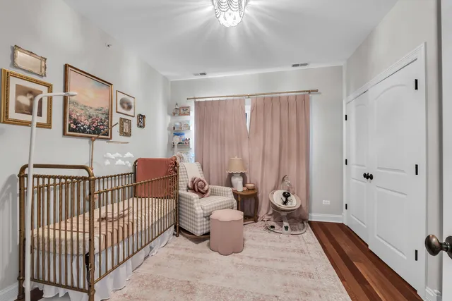 $1,200,000 | 749 East Sunnyside Avenue, Libertyville, IL 60048