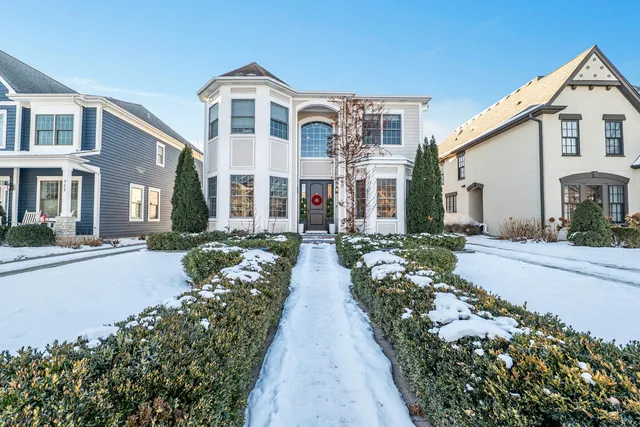 $1,200,000 | 749 East Sunnyside Avenue, Libertyville, IL 60048