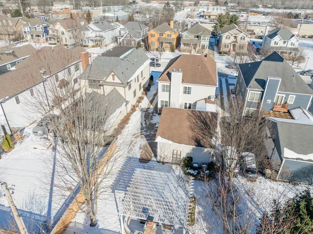 $1,200,000 | 749 East Sunnyside Avenue, Libertyville, IL 60048