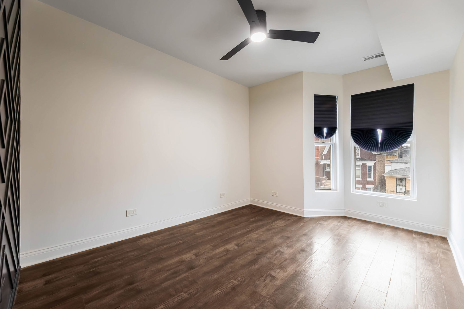 6833 South Champlain Avenue, Unit 2 Chicago, IL 60637 - Photo 2 of 13