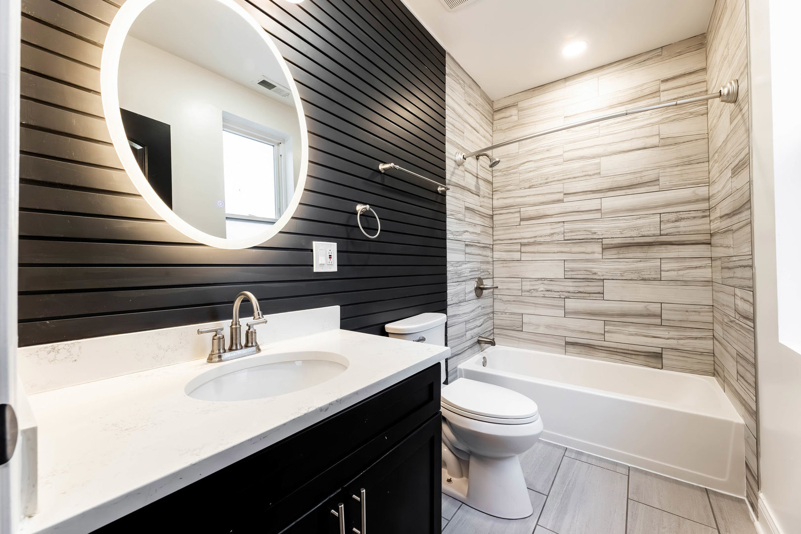 6833 South Champlain Avenue, Unit 2 Chicago, IL 60637 - Photo 10 of 13