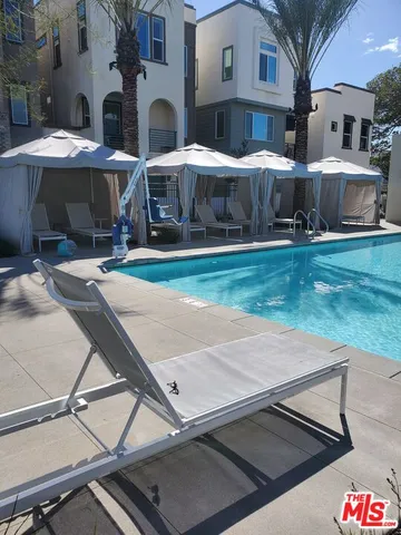 $1,195,000 | 757 Daniel Freeman Circle, Inglewood, CA 90301