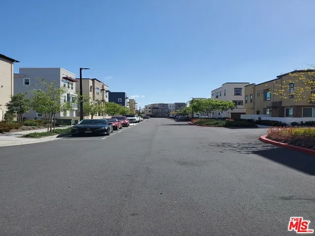 $1,195,000 | 757 Daniel Freeman Circle, Inglewood, CA 90301