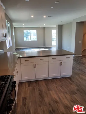 $1,195,000 | 757 Daniel Freeman Circle, Inglewood, CA 90301