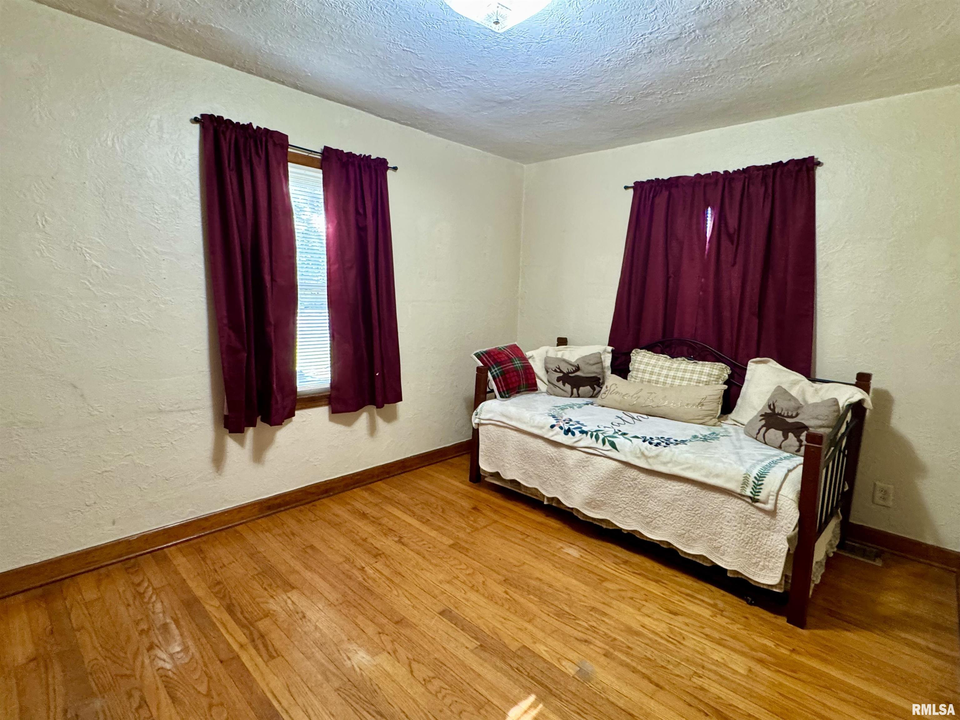 583 West Fort Street Farmington, IL 61531 - Photo 13 of 19