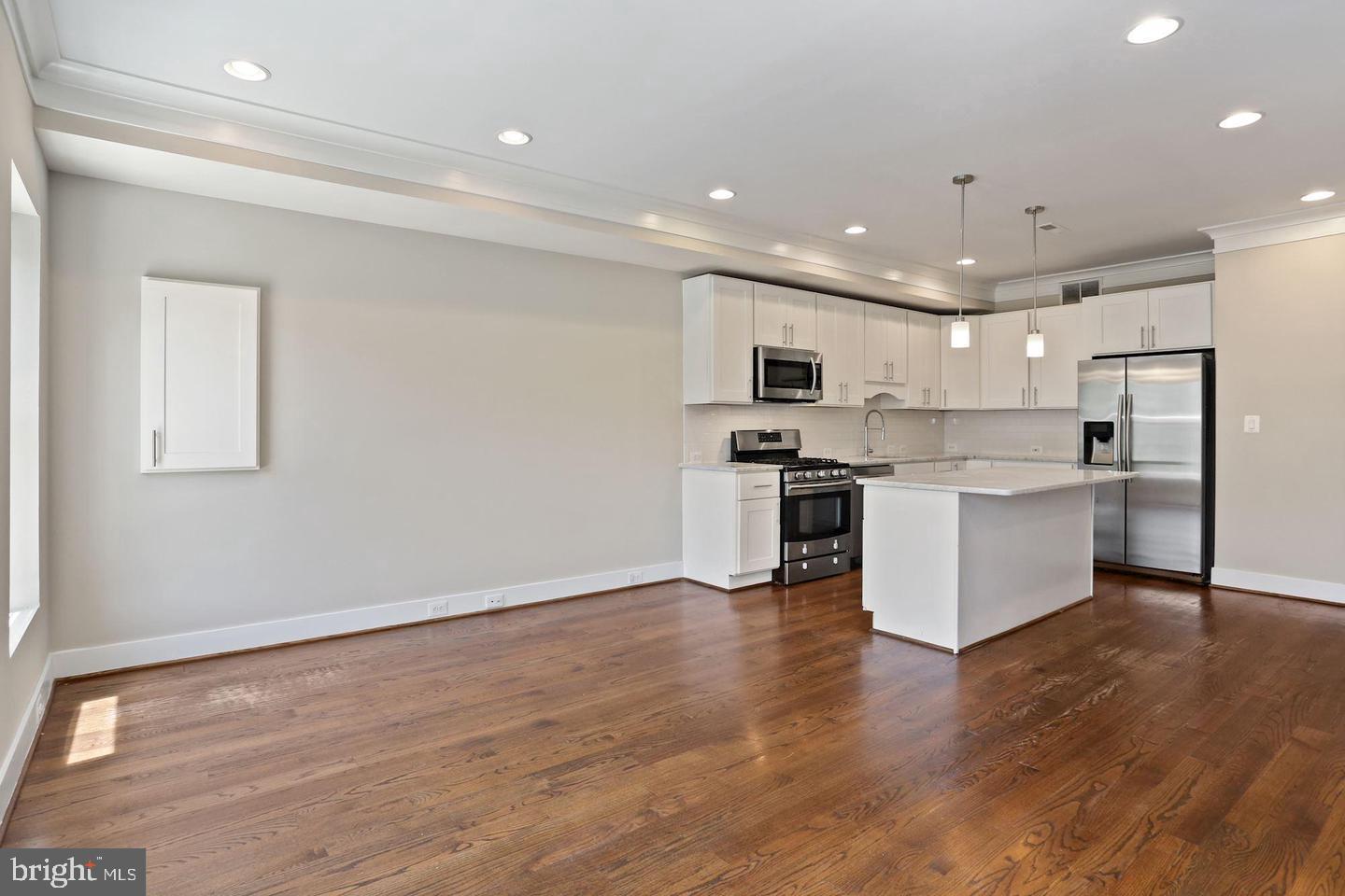 224 R Street Northeast, Unit 2 Washington, DC 20002 - Photo 11 of 34 Living Room
