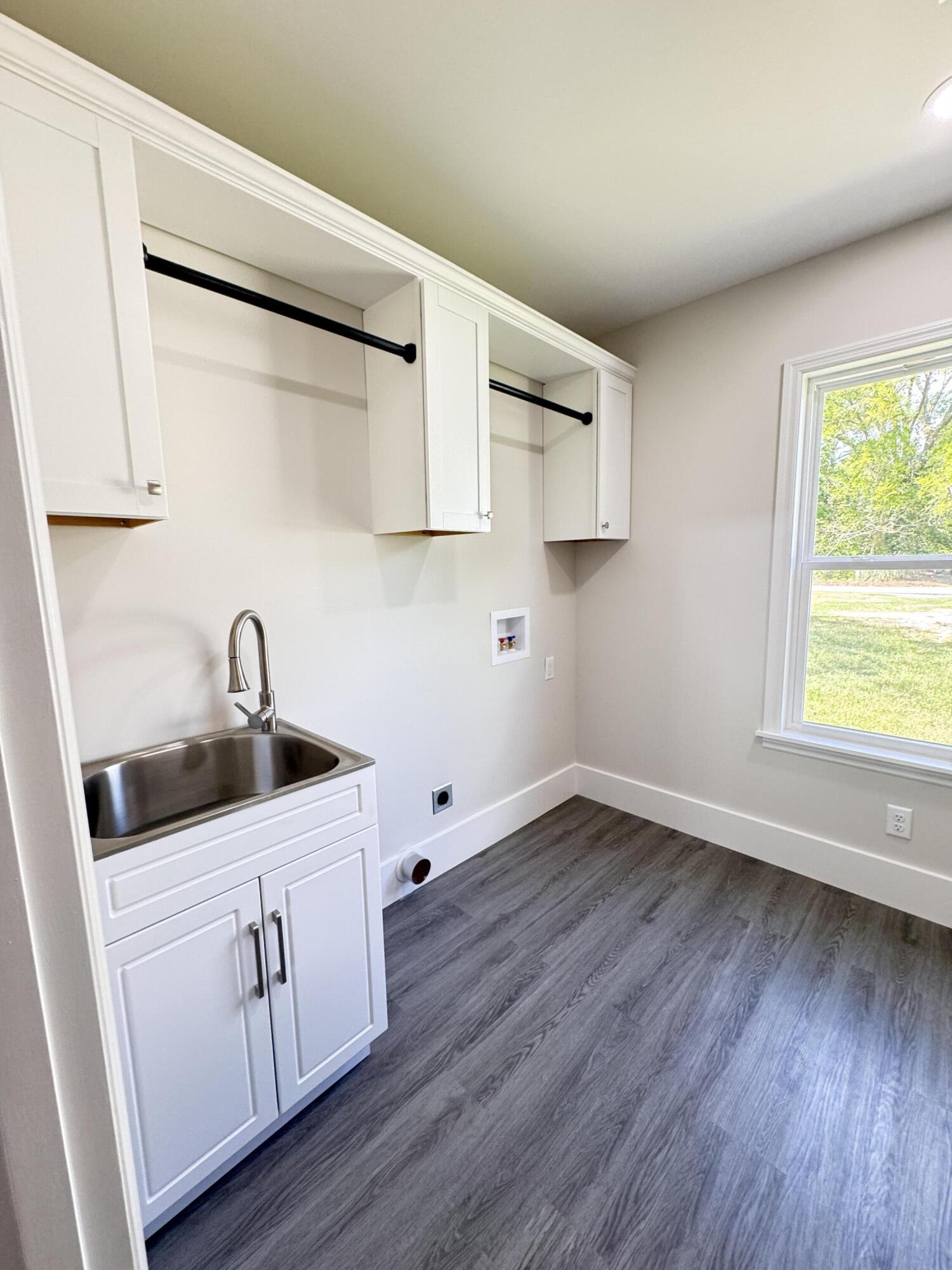 109 Alexander Walterboro, SC 29488 - Photo 12 of 25 109 Alexander Street