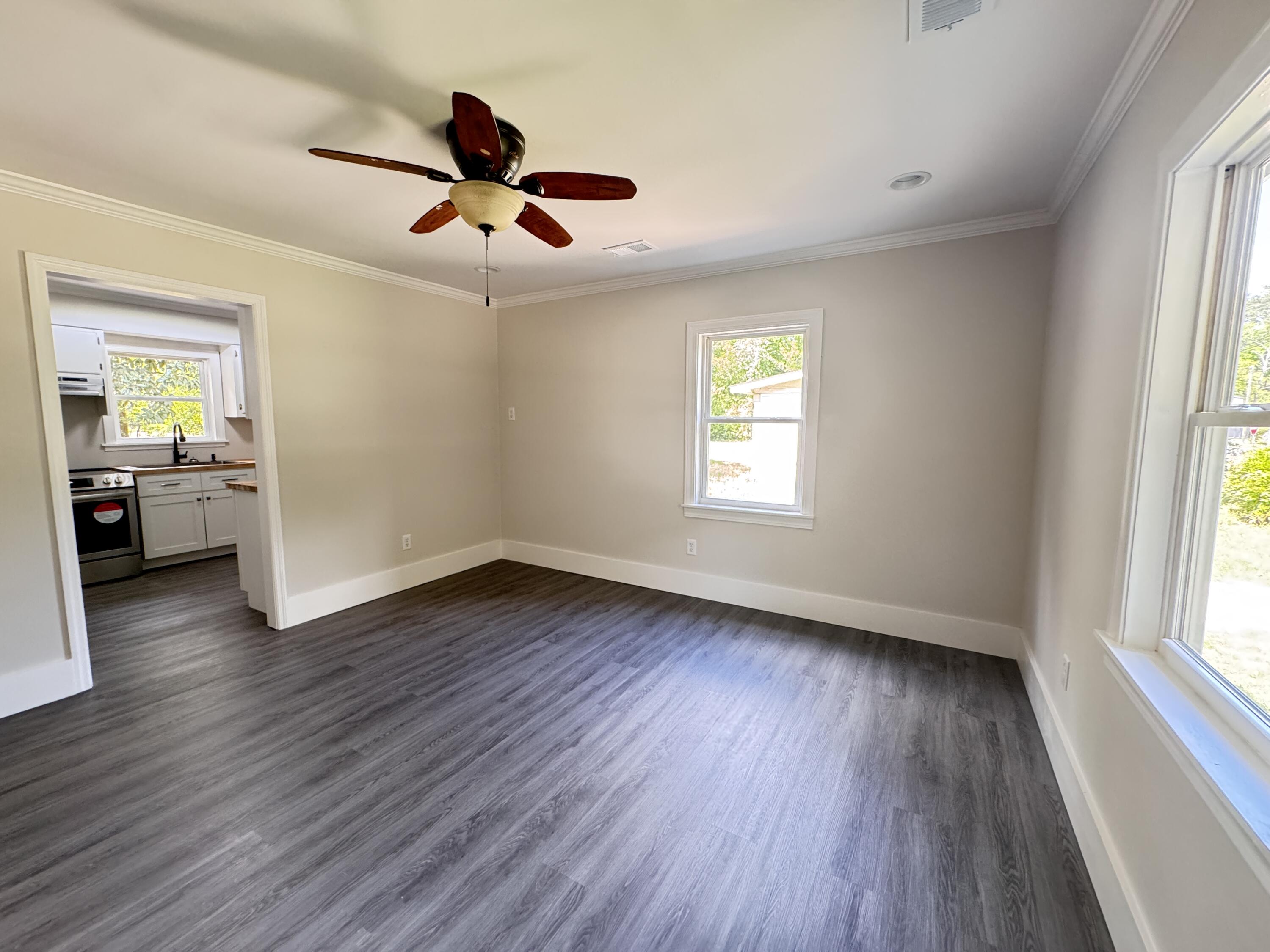 109 Alexander Walterboro, SC 29488 - Photo 6 of 25 109 Alexander Street