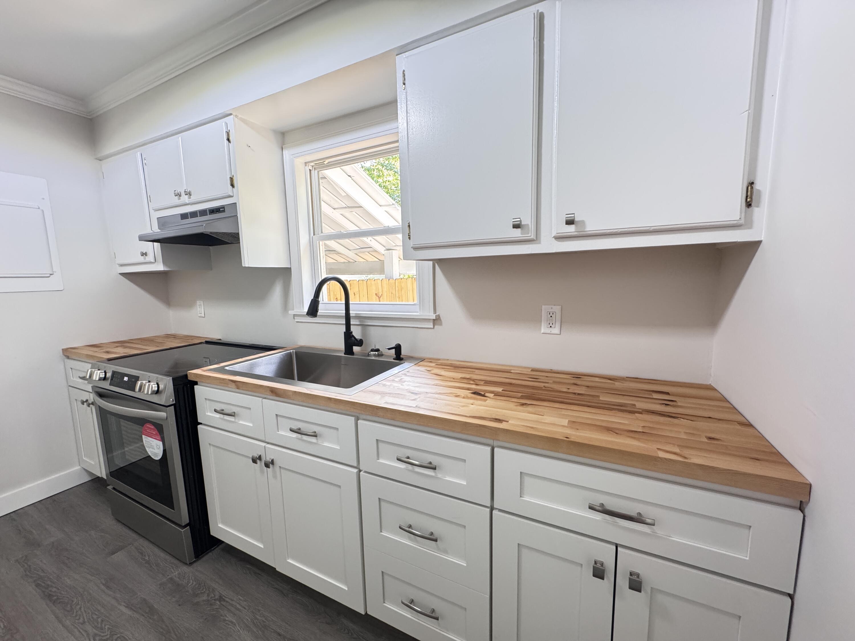 109 Alexander Walterboro, SC 29488 - Photo 9 of 25 109 Alexander Street