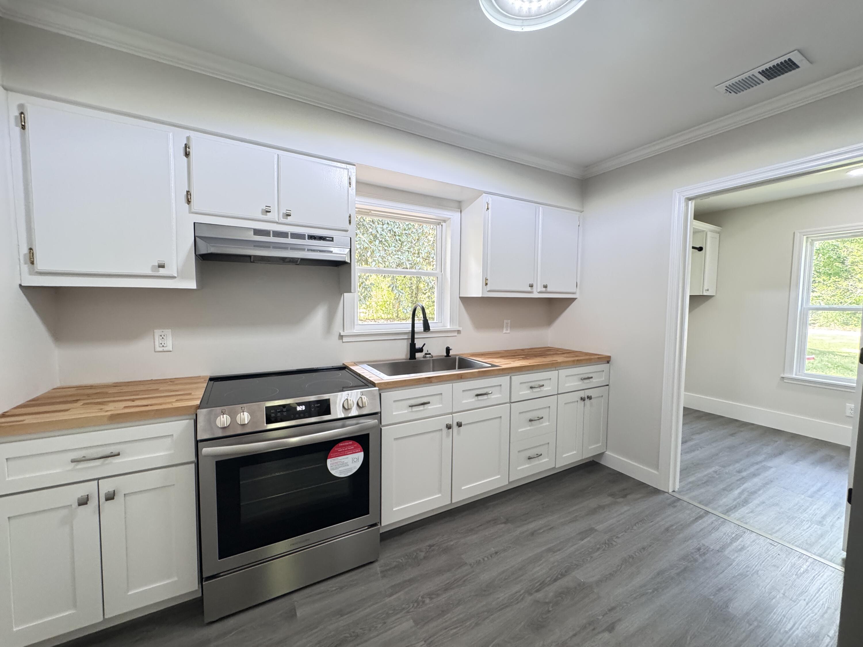 109 Alexander Walterboro, SC 29488 - Photo 10 of 25 109 Alexander Street