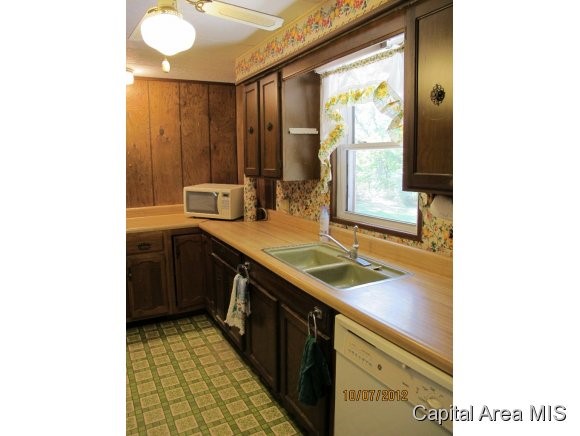 8720 Iler Road Sherman, IL 62684 - Photo 14 of 24 Gallery Image 14