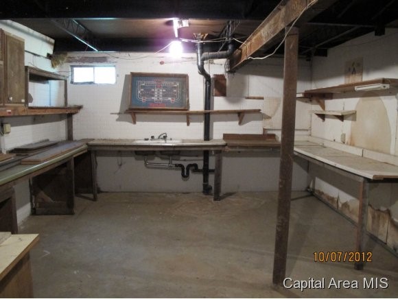 8720 Iler Road Sherman, IL 62684 - Photo 22 of 24 Gallery Image 22