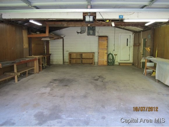 8720 Iler Road Sherman, IL 62684 - Photo 23 of 24 Gallery Image 23