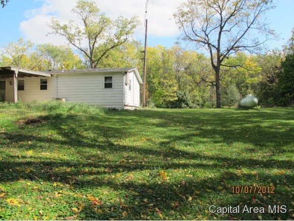 8720 Iler Road Sherman, IL 62684 - Photo 8 of 24 Gallery Image 8