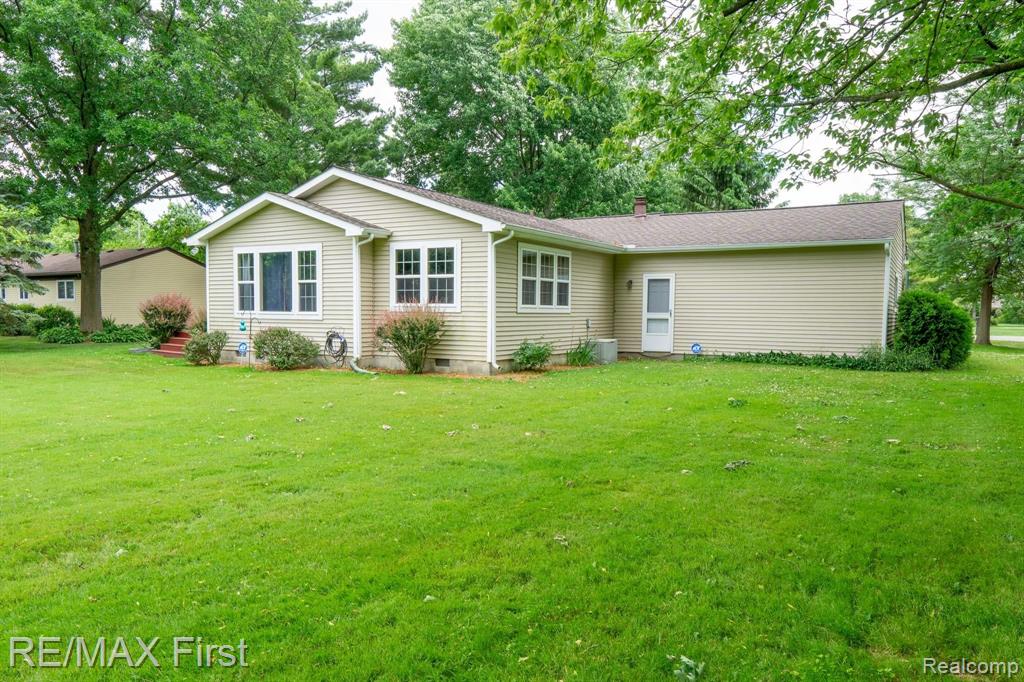 930 Grace Avenue Rochester Hills, MI 48307 - Photo 7 of 35