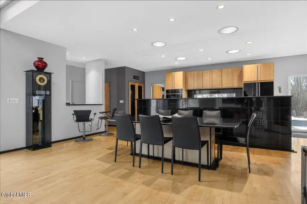 $849,000 | 7 Legends Way, Clifton Park, NY 12019