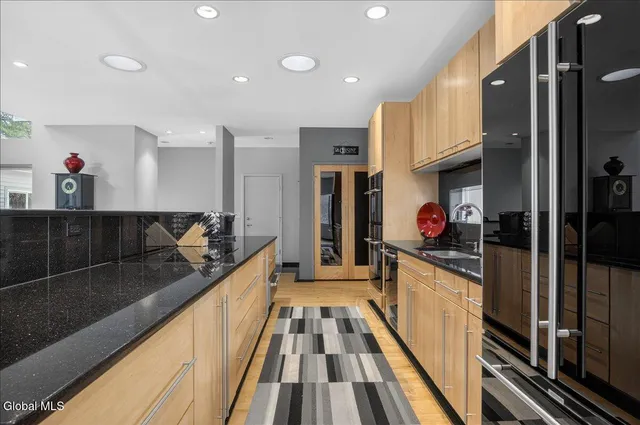 $895,000 | 7 Legends Way, Clifton Park, NY 12019