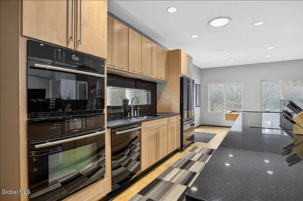 $849,000 | 7 Legends Way, Clifton Park, NY 12019