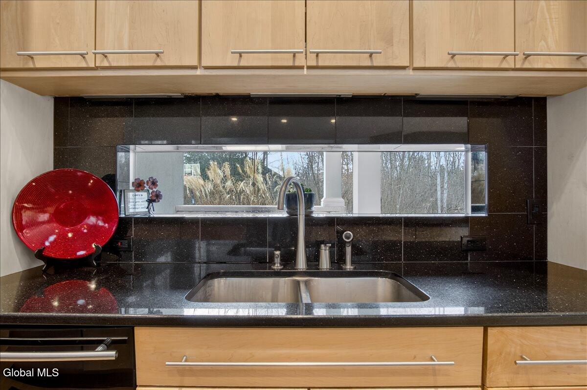 7 Legends Way Clifton Park, NY 12019 - Photo 16 of 91 75-7 LEGENDS WAY-54