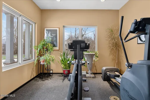 $895,000 | 7 Legends Way, Clifton Park, NY 12019