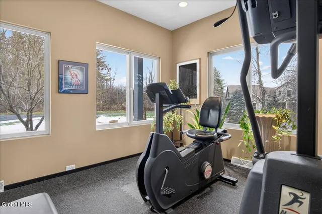 $895,000 | 7 Legends Way, Clifton Park, NY 12019