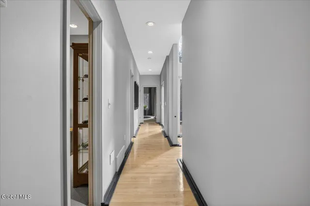 $895,000 | 7 Legends Way, Clifton Park, NY 12019