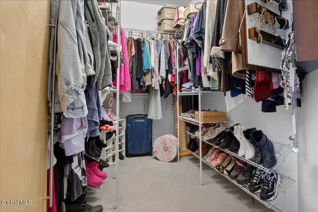 $895,000 | 7 Legends Way, Clifton Park, NY 12019