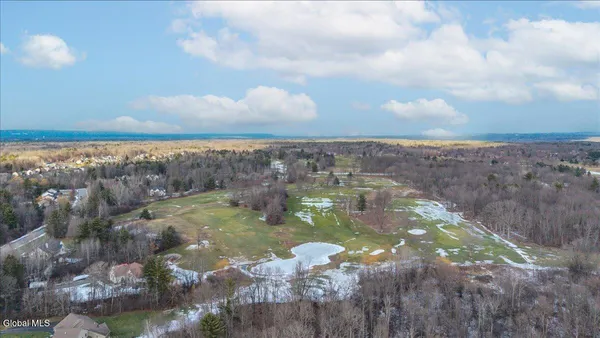 $849,000 | 7 Legends Way, Clifton Park, NY 12019