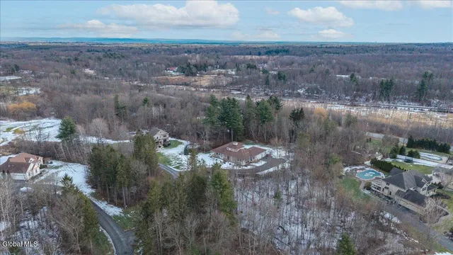 $895,000 | 7 Legends Way, Clifton Park, NY 12019