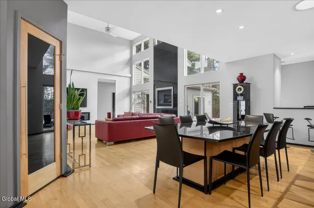 $895,000 | 7 Legends Way, Clifton Park, NY 12019