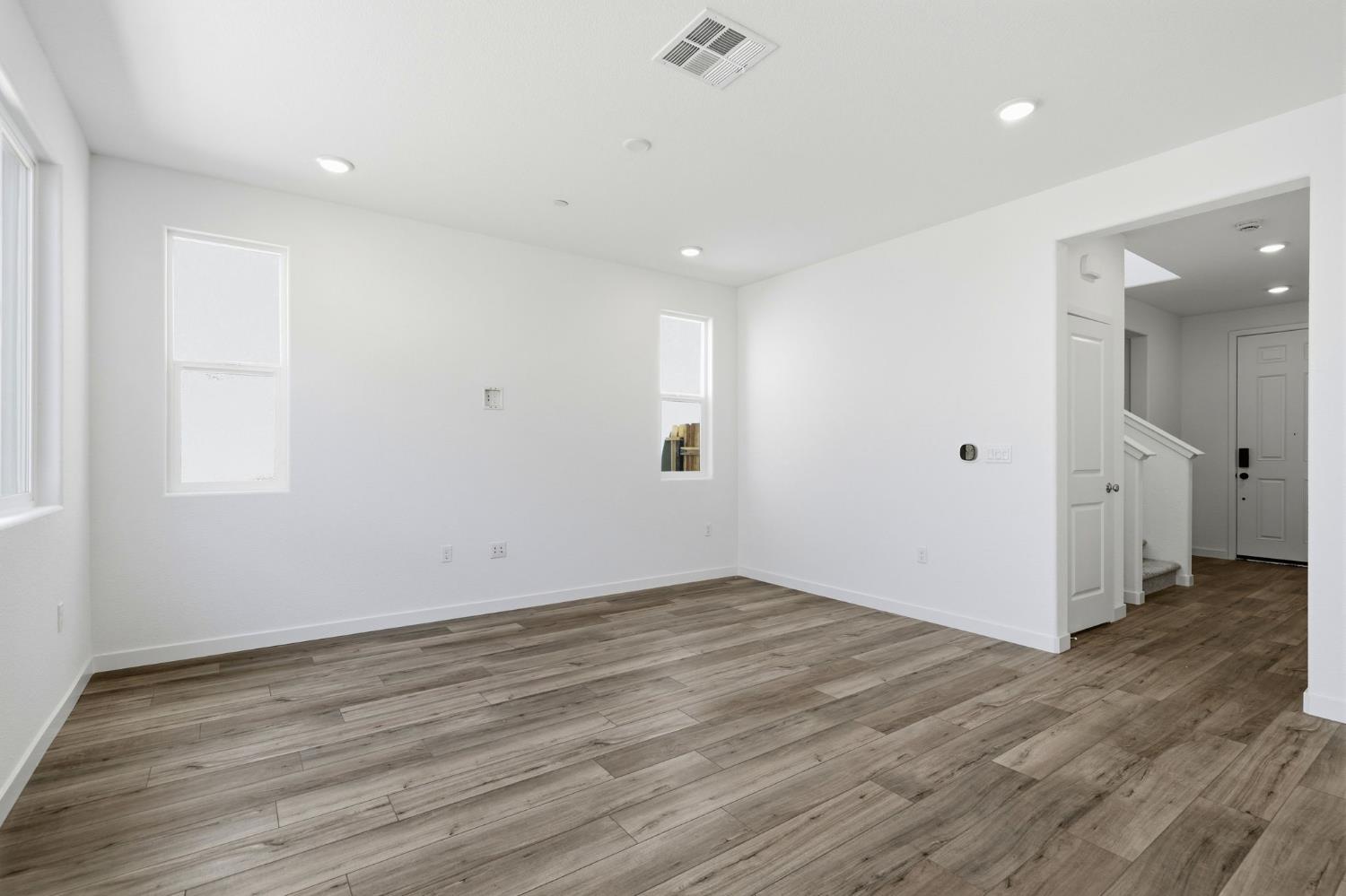 1280 Leonhardt Loop Lincoln, CA 95648 - Photo 5 of 12