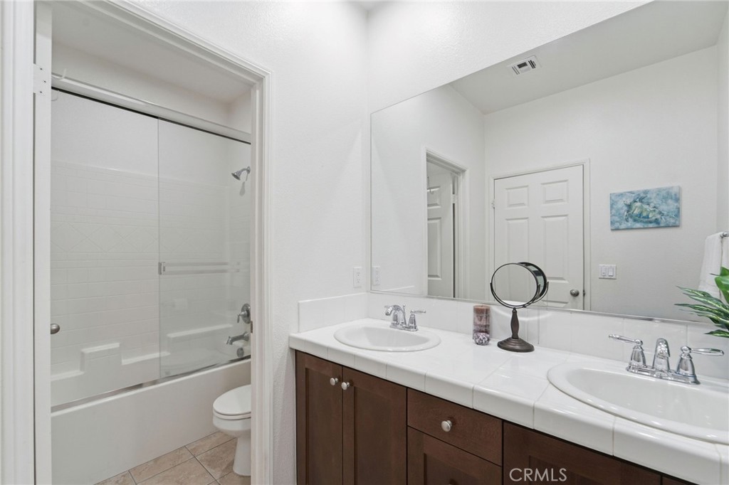 2245 Rolling River Lane, Unit 5 Simi Valley, CA 93063 - Photo 36 of 53