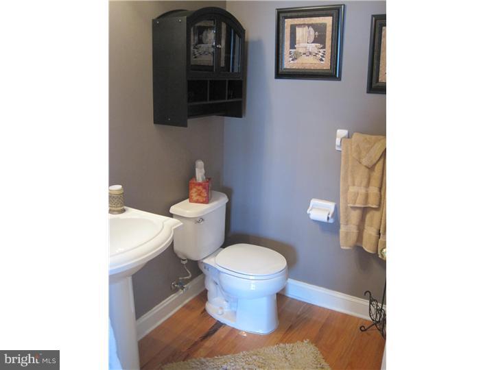 31 Bryce Road Berlin, NJ 08009 - Photo 9 of 21 Bathroom