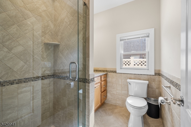 23 George Road Emerson, NJ 07630 - Photo 19 of 47