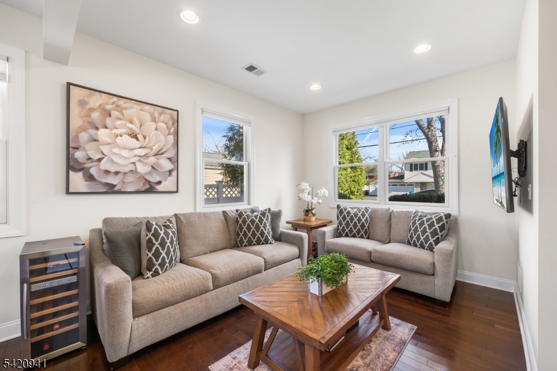 23 George Road Emerson, NJ 07630 - Photo 7 of 47