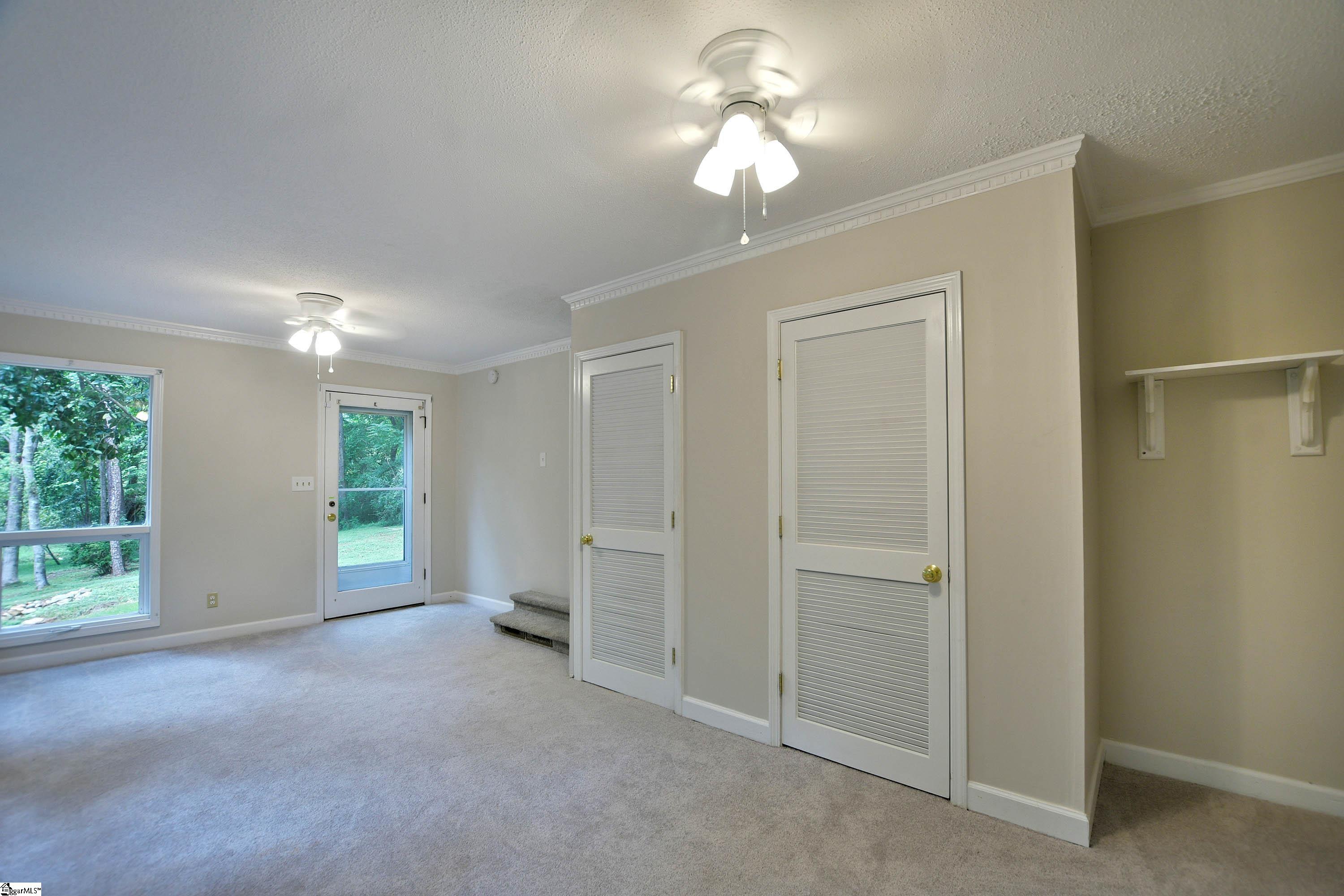 390 Shelton Road Travelers Rest, SC 29690 - Photo 15 of 36